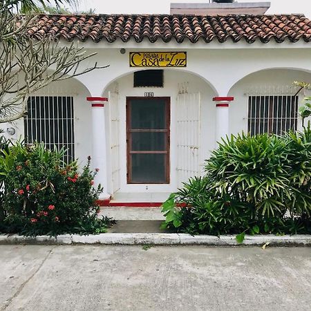 Casa De La Luz - Guesthouse 틀라코탈판 외부 사진